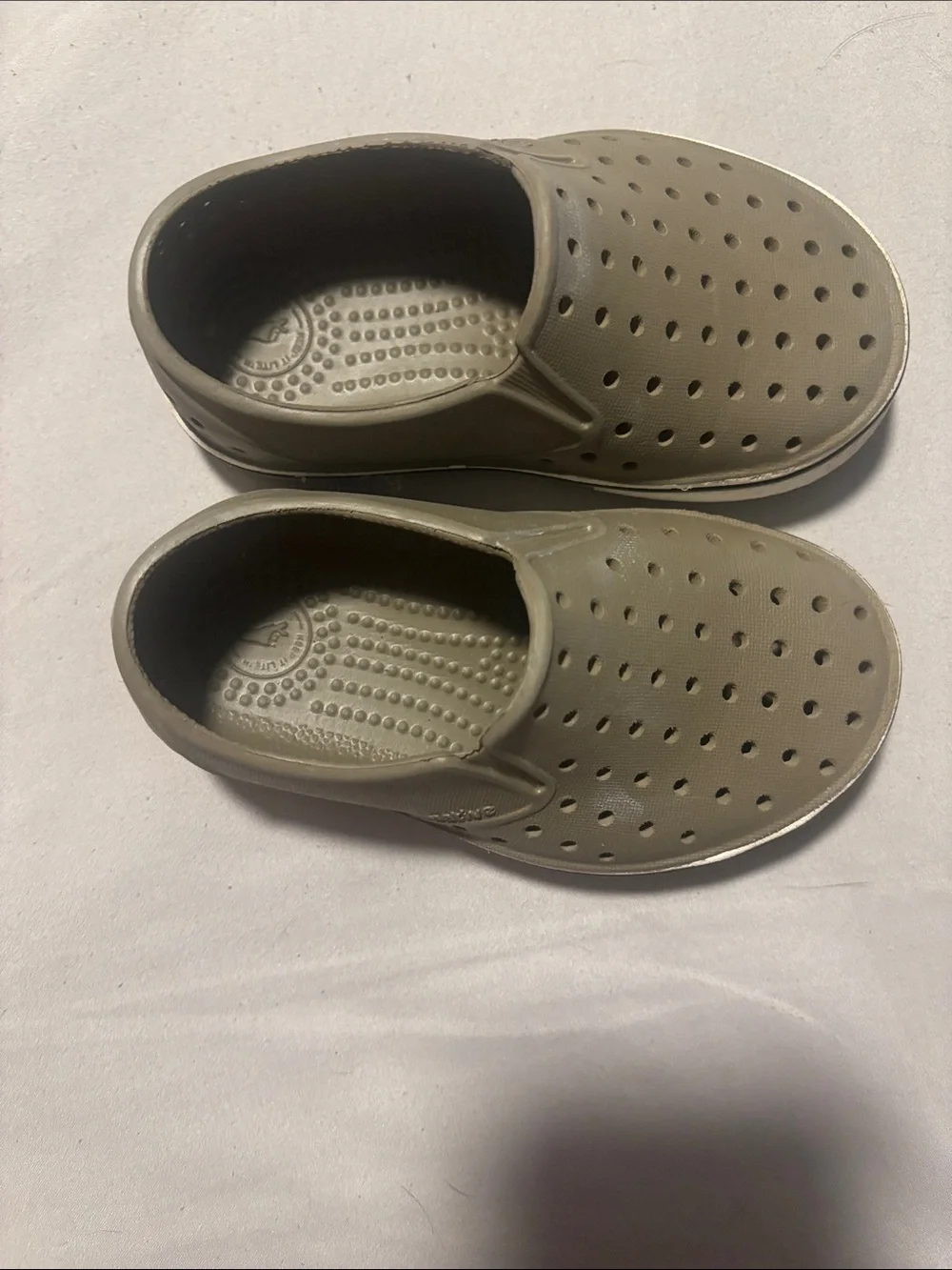 Native Kids Slip-On Sneakers in Olive Green